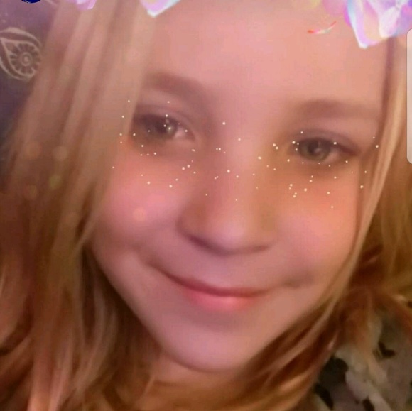 Meet your Posher, Harper - Picture 3 of 3